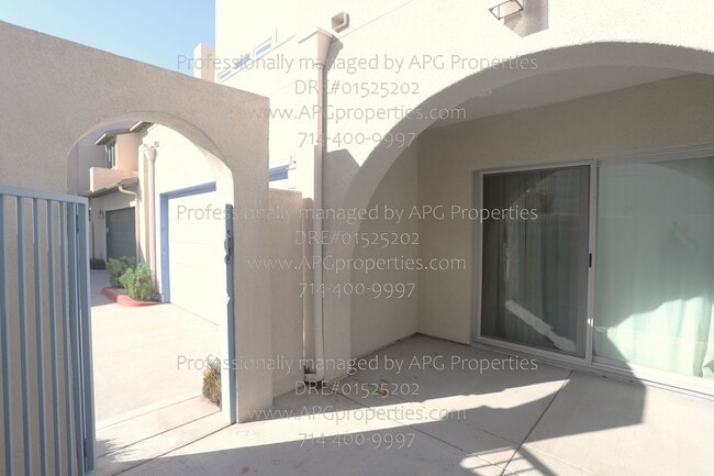 Building Photo - 2041 N Orange Olive Rd