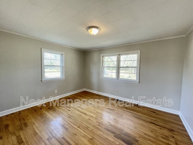 Building Photo - 531 E Donaldson Ave