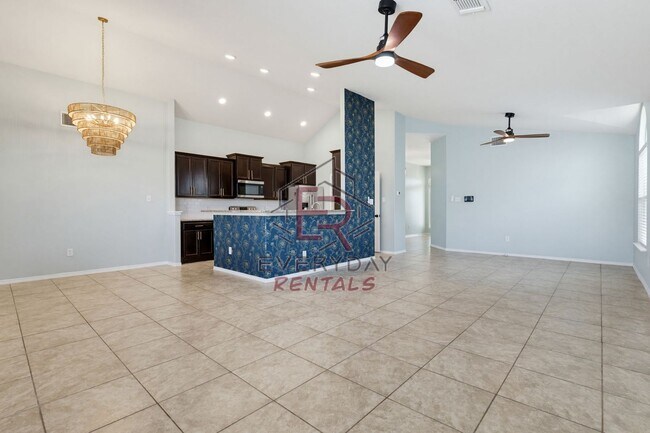 Building Photo - 5582 Perdita Dr