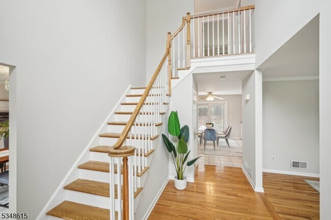 Building Photo - 12 Baumgartner Ct