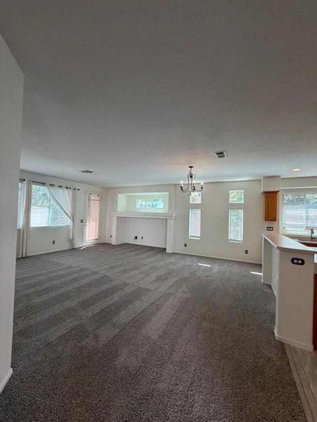 Building Photo - One story house in Summerlin with 3 bedrooms