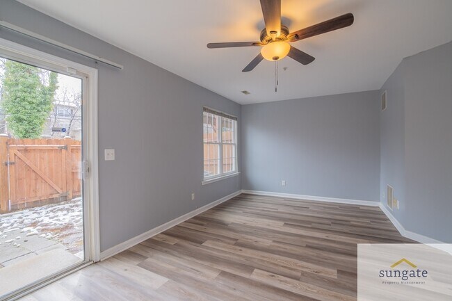 Building Photo - 113 Brightwater Dr