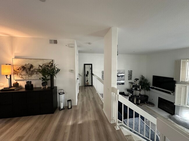 Building Photo - 8115 Surfline Dr