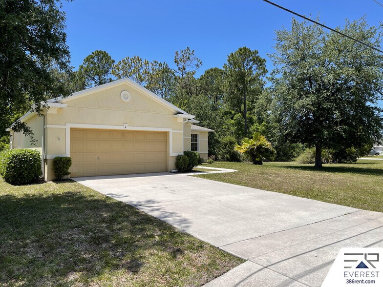 Building Photo - 2 Roxboro Dr