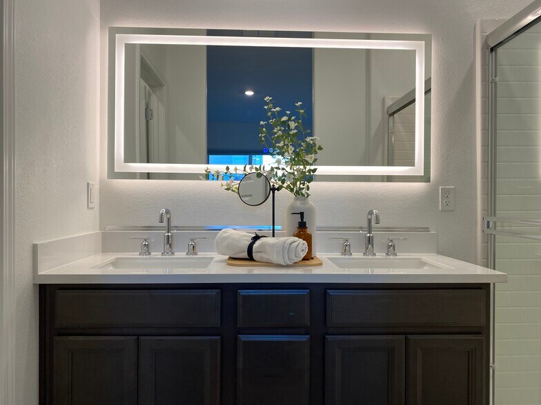 Private XL Bedroom – Dual Vanity with LED Mirror - 1683 Sandoval Dr