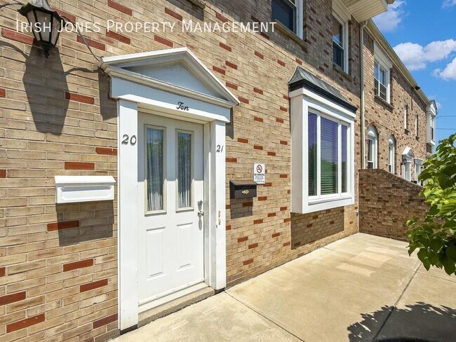 Primary Photo - 10 Wayne Terrace
