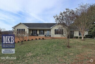 Building Photo - Lovely Ranch in South Roanoke