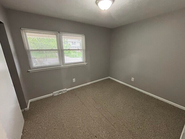 Building Photo - 1179 Tatesbrook Dr