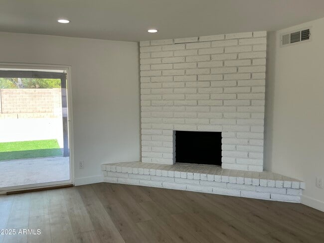 Building Photo - 5038 E Winchcomb Dr