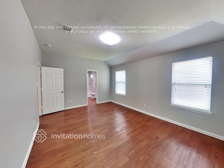Building Photo - 18822 Dennington Dr