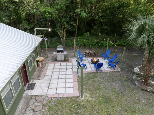 Building Photo - 2614 NW 8th St