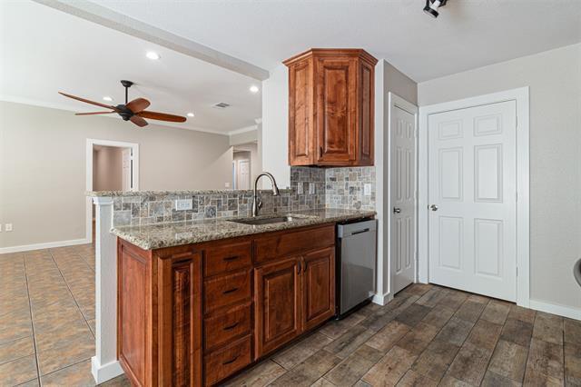 Building Photo - 757 Tanglewood Dr