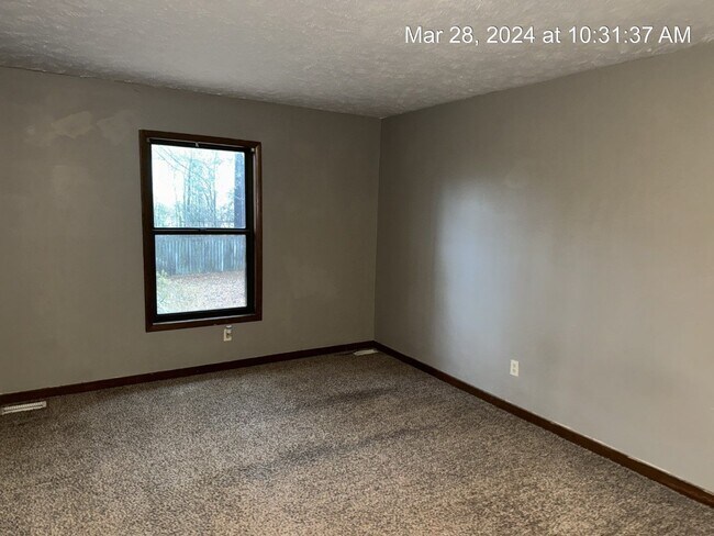 Building Photo - 6468 Kelmscot Ct