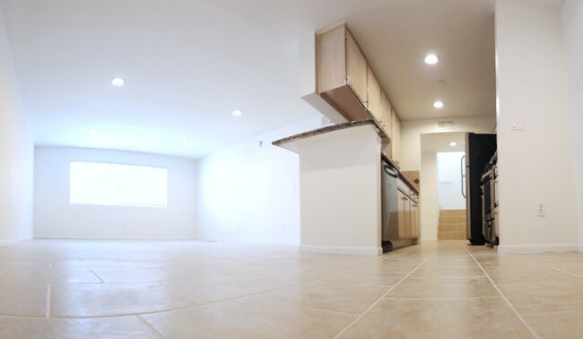 Building Photo - 11020 Hesby St
