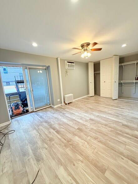 Building Photo - 1123 W Webster Ave