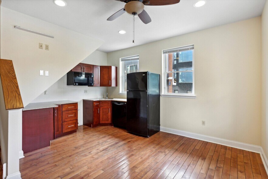 Building Photo - 1935 N 18th St