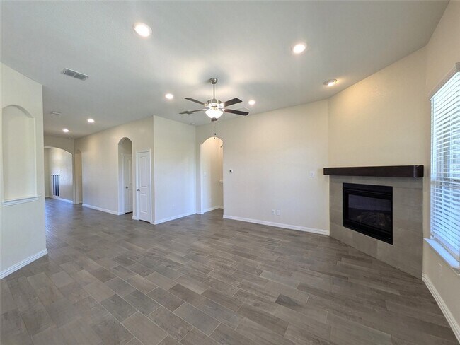 Building Photo - 9324 Bronze Meadow Dr