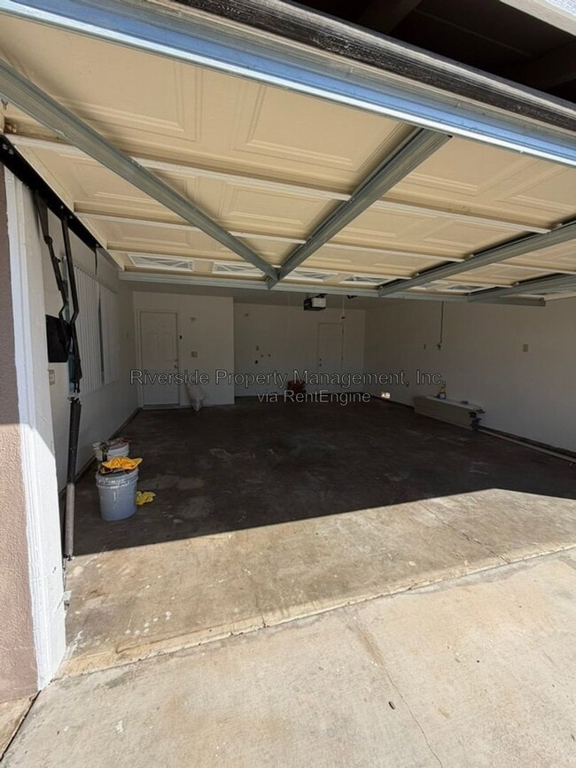Building Photo - 4500 Sutton Pl