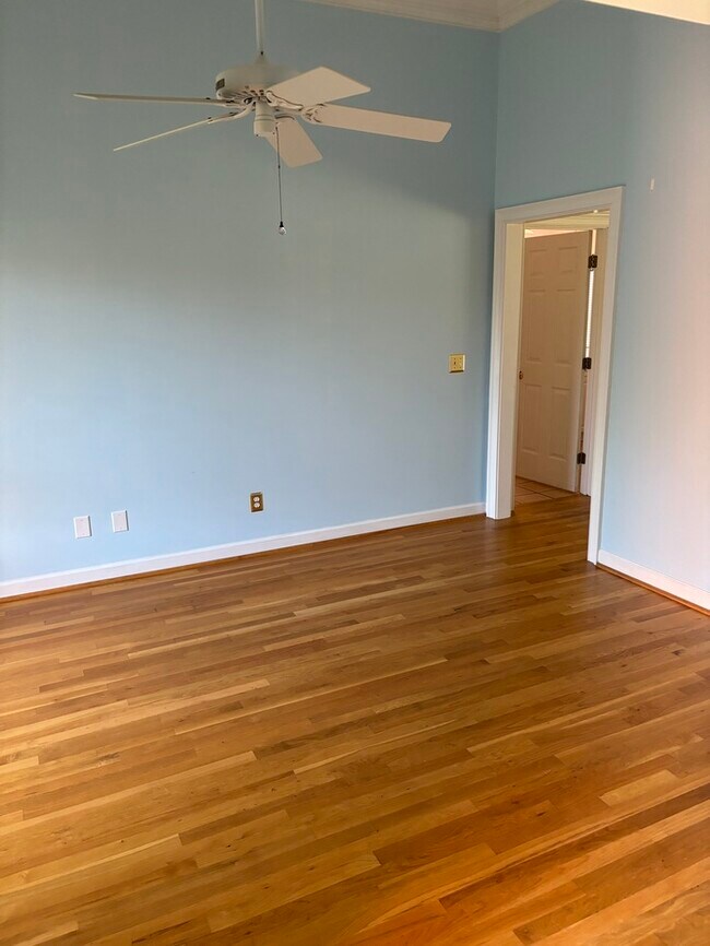 Building Photo - 279 Sandstone Rd