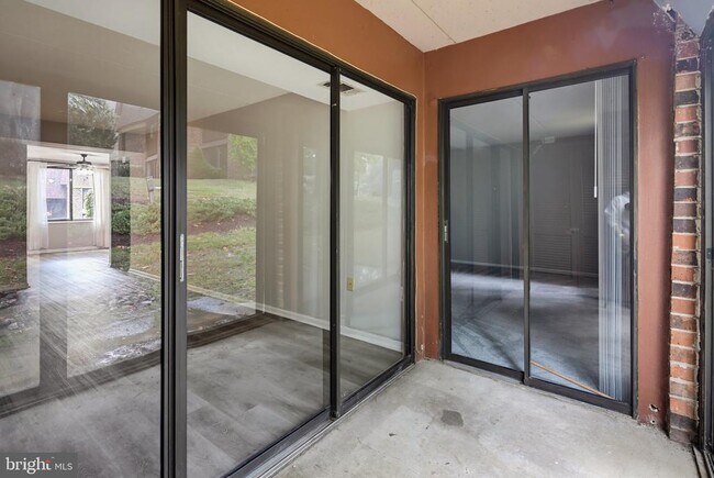 Building Photo - 5247 W Running Brook Rd