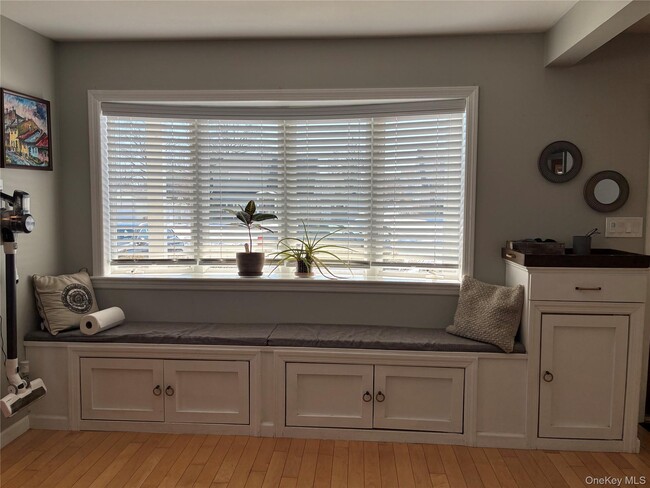 Building Photo - 65 Morning Glory Rd