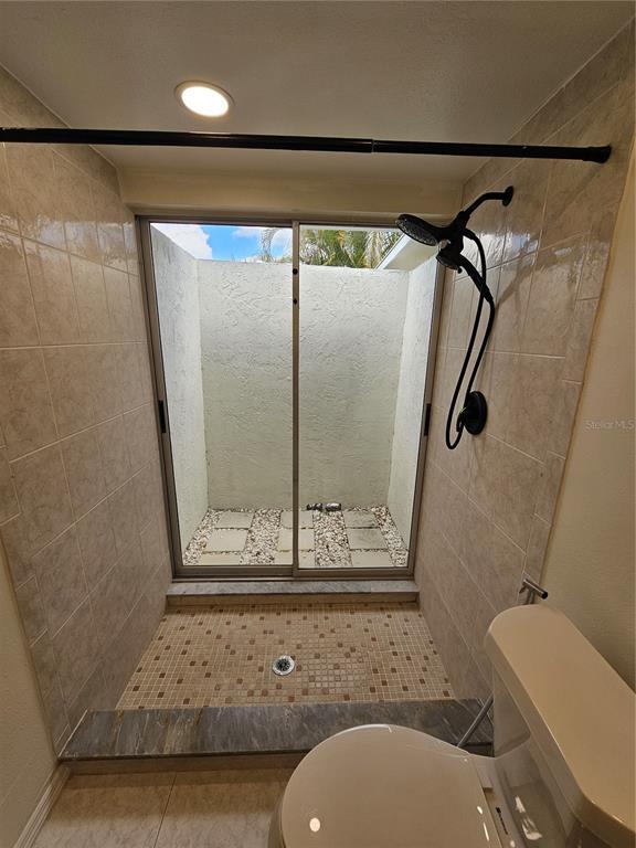 Building Photo - 659 N Jefferson Ave