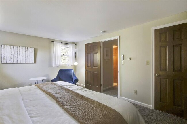 Building Photo - 1908 Pawnee Dr