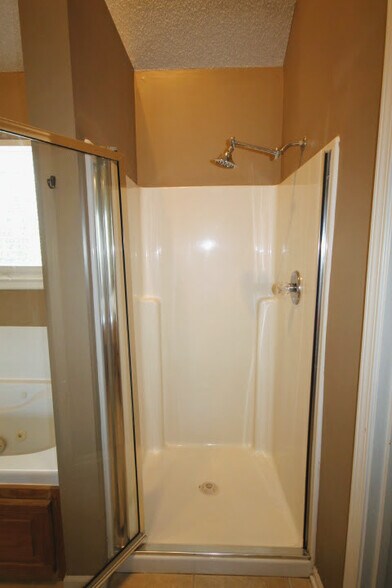 Owner's Suite Bathroom Shower, Top Floor - 9505 NW 86th Ter