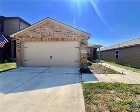 Building Photo - 3947 Turtle Creek