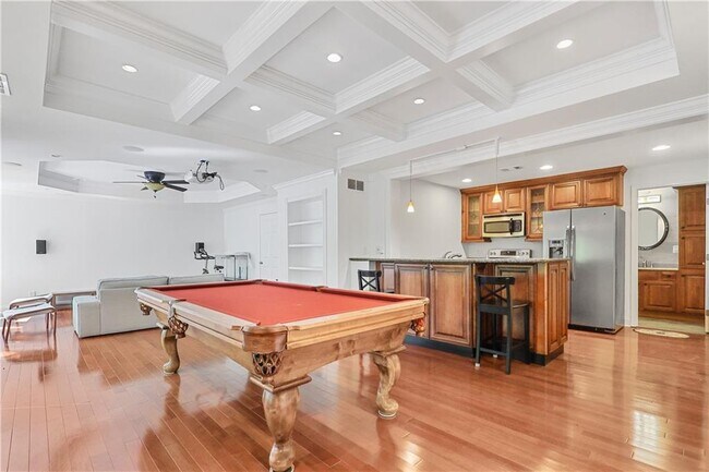 Building Photo - 2740 Stonehill Way