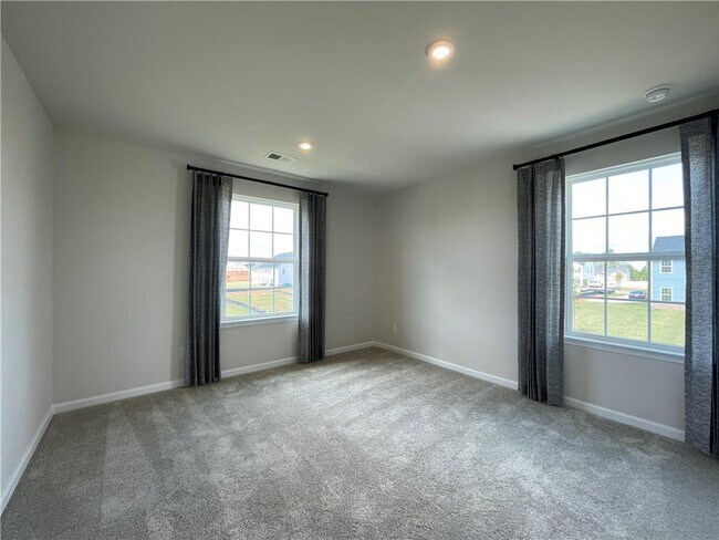 Building Photo - 105 Marchmont Dr