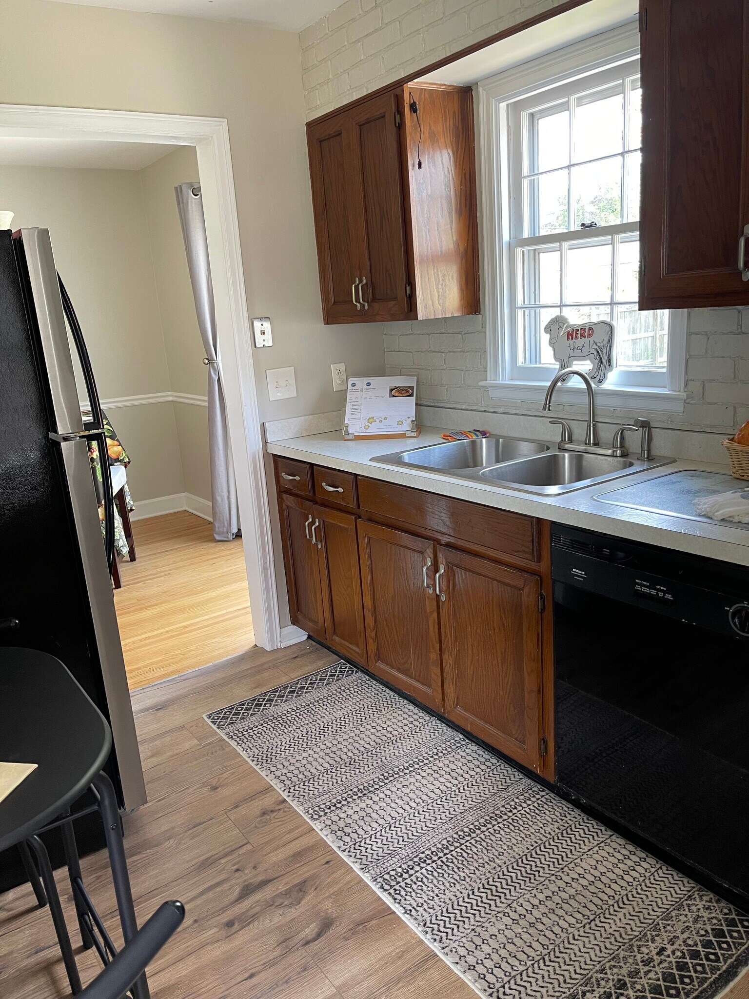 Kitchen - 1411 Falcon Dr