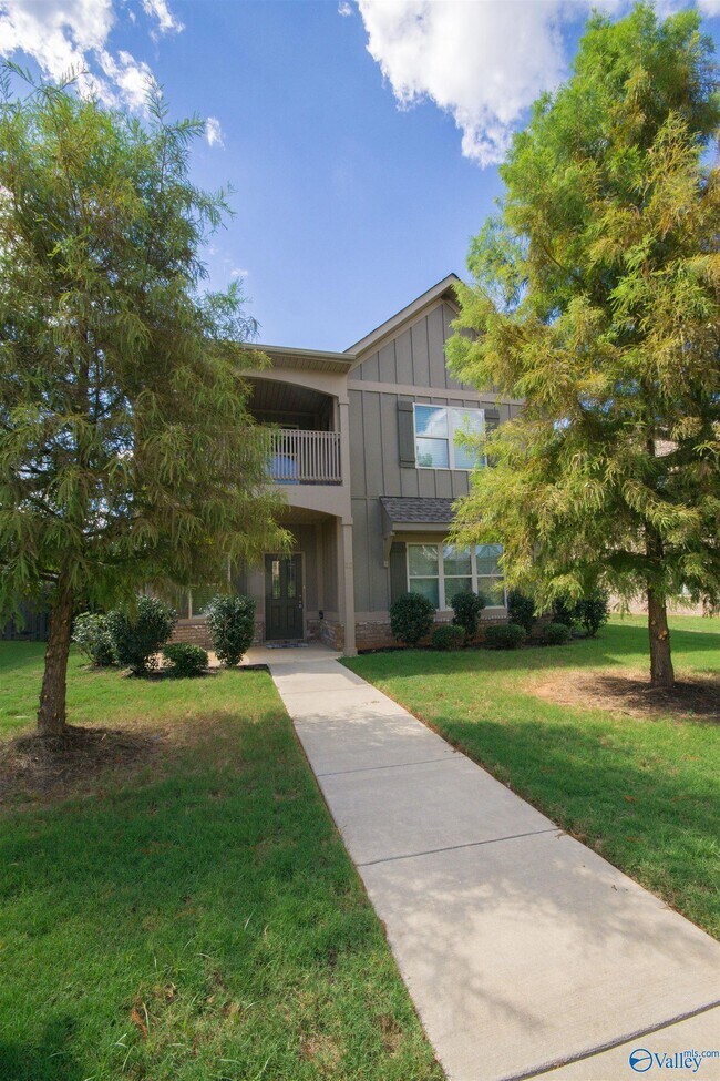 Building Photo - 12 Silky Oak Cir SW