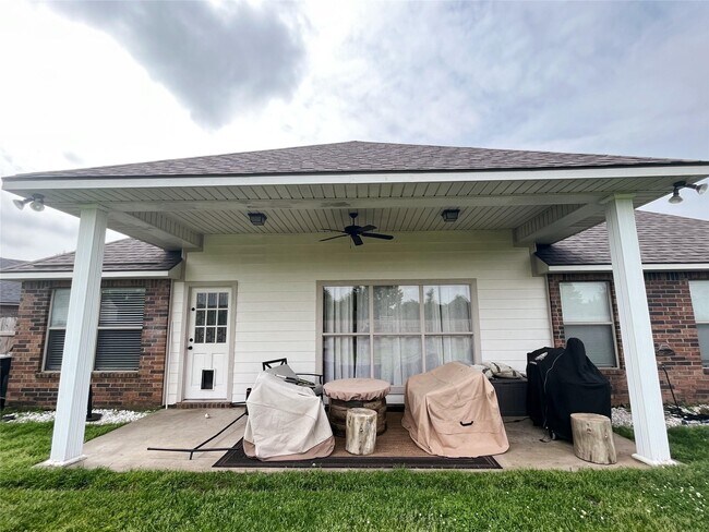 Building Photo - 2309 Tallgrass Cir