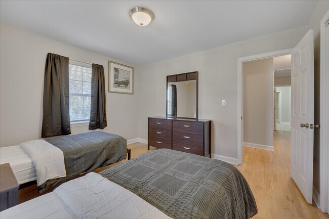 Building Photo - 4219 Neal Rd