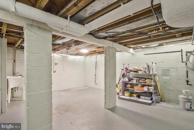 Building Photo - 509 Denham Rd