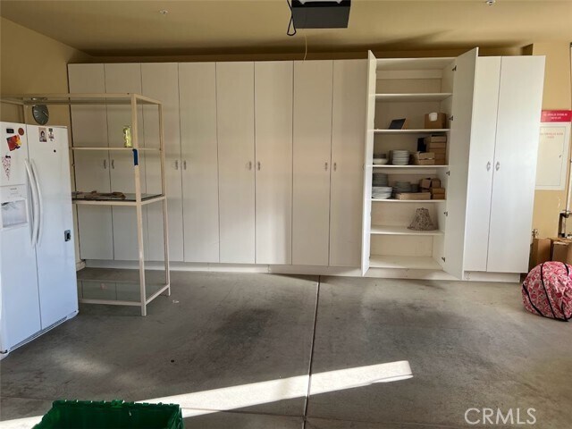 Building Photo - 1583 Twin Oaks Cir