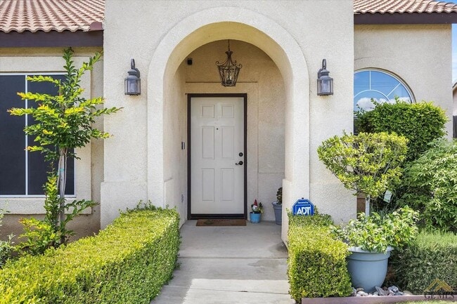 Building Photo - Northwest Home!