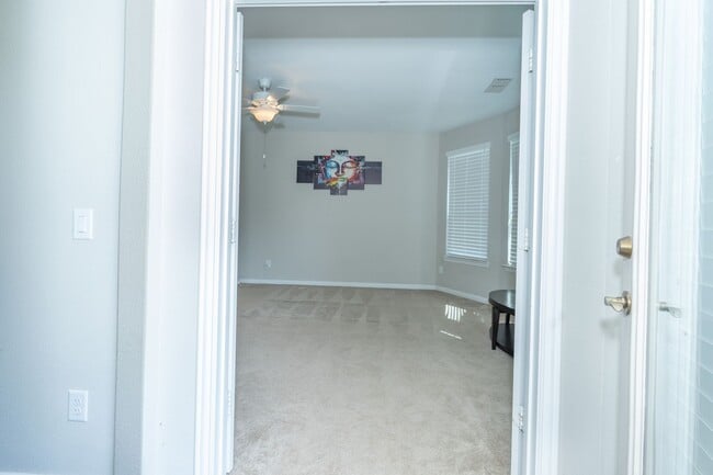Building Photo - 2813 Barnsley Dr