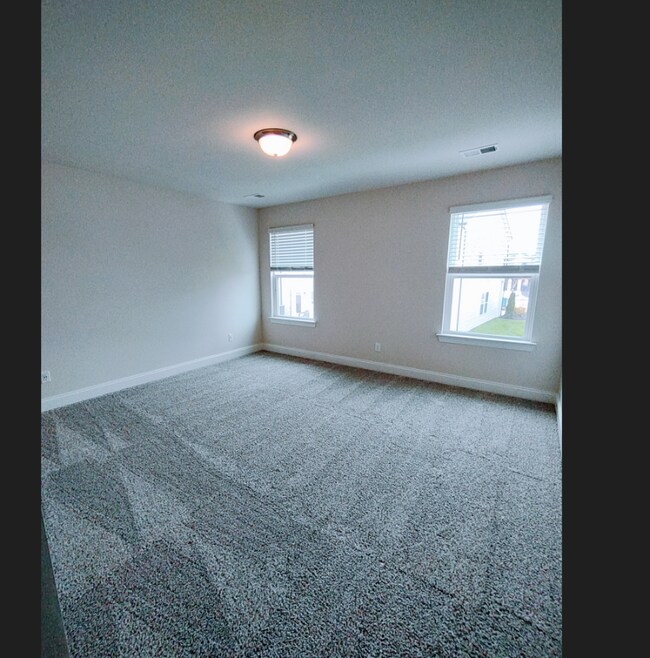 Building Photo - 1729 Tahoma Dr