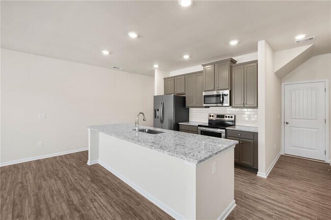 Building Photo - 392 Whitetail Cir