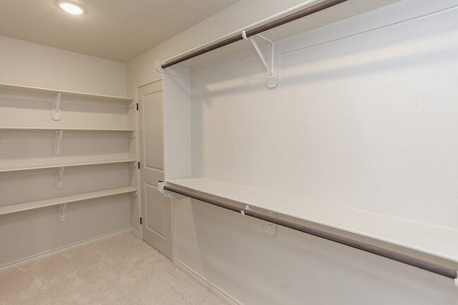 Building Photo - 2512 S County Rd