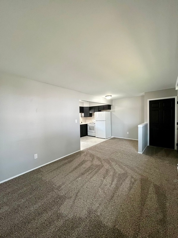 Building Photo - 4059 Longtin Ave