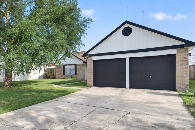 Building Photo - 8203 Lone Quail Dr