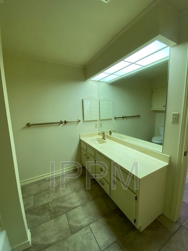 Building Photo - 1710 Palm Valley Dr W