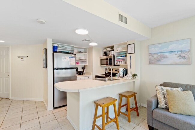 Building Photo - 497 Plantation Rd