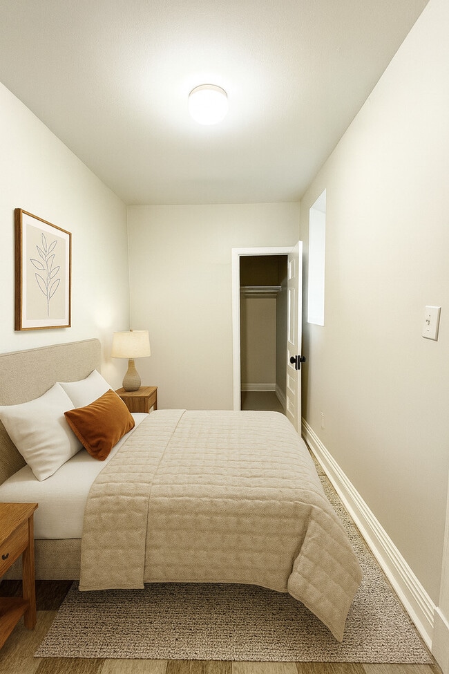 Building Photo - 2706 S St Louis Ave