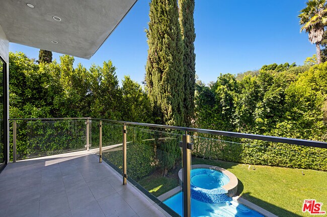 Building Photo - 11200 Dona Lola Dr