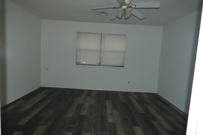 Building Photo - 2905 NE Tortoise Dr