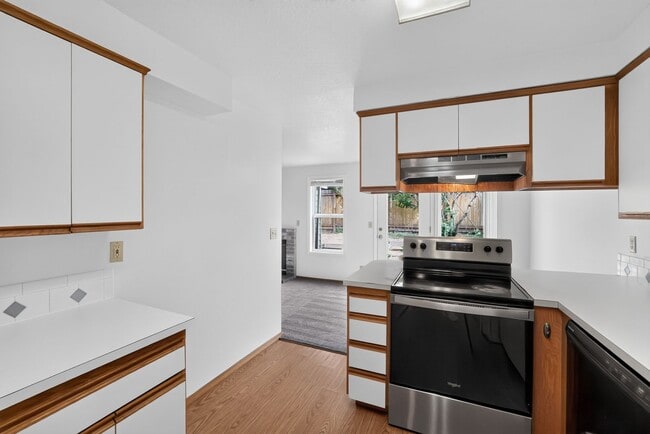 Building Photo - 20463 SW Midline St